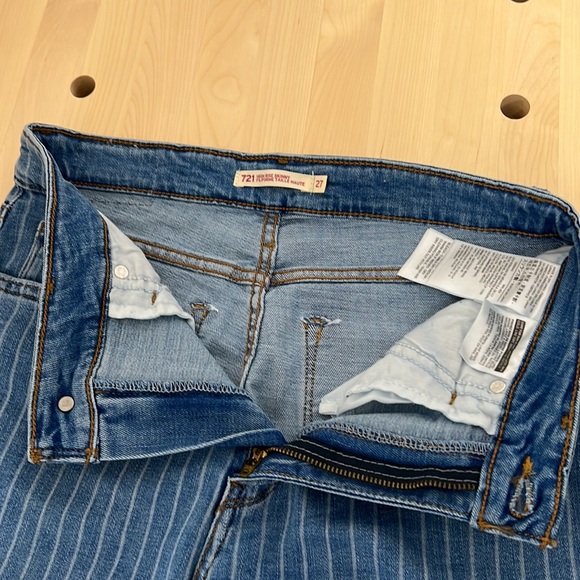 Levi’s 721 pin stripped size 27” women’s jeans - Picture 5 of 10